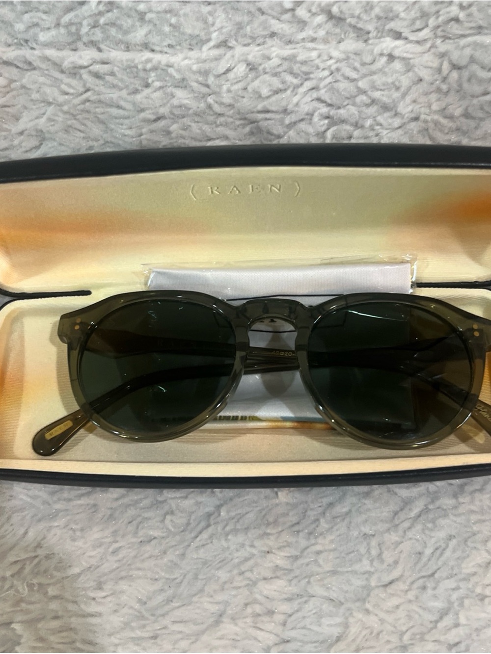 raen lumis cambria sunglasses Green Frame And Lenses With Case